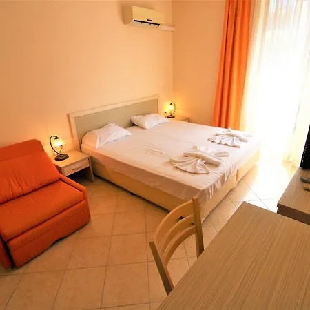 Апартаменти Menada Royal Sun *