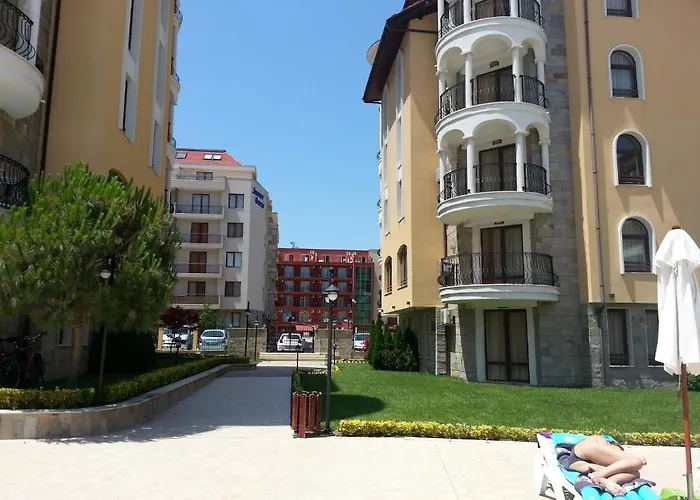 Menada Royal Sun * Σάνι Μπιτς