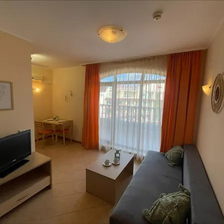 Menada Royal Sun 아파트 *