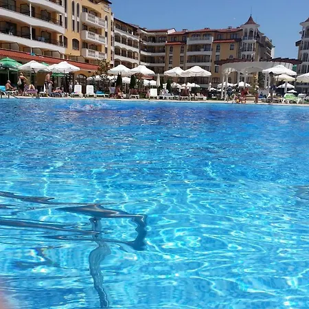 Menada Royal Sun شقة