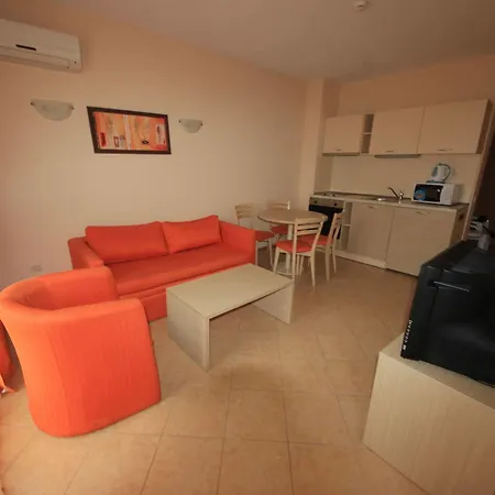 Menada Royal Sun شقة