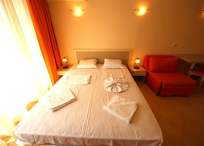 Menada Royal Sun Апартаменти *