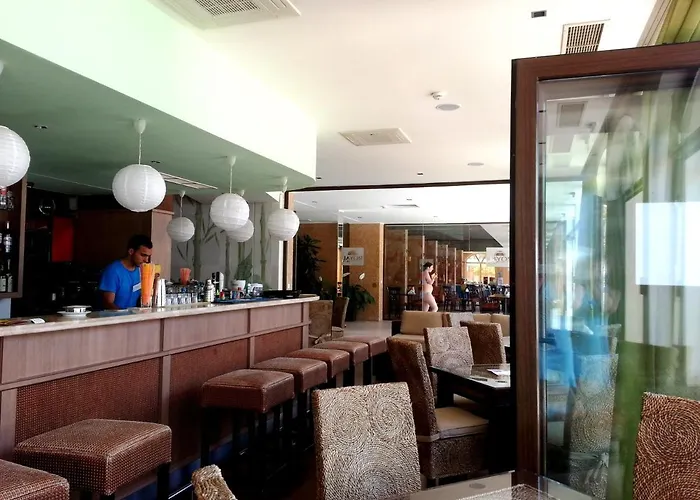 Menada Royal Sun Апартаменти *