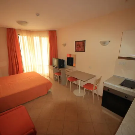 Menada Royal Sun Apartament *