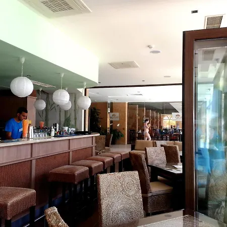 Menada Royal Sun Apartament *